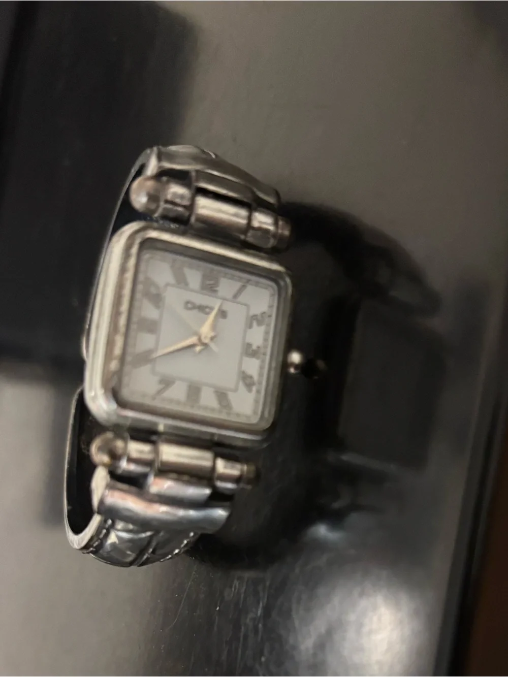 Chico's Women CH-201 Dress Silver Tone Bangle Quartz Analog Watch Untested